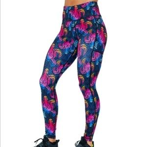 cvg shell yeah turtle full length leggings medium
Has pockets